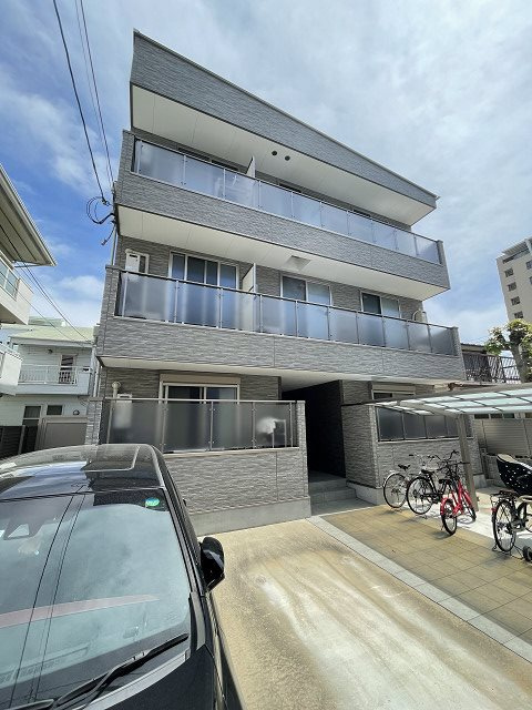 CoLaBo甲子園高潮の外観