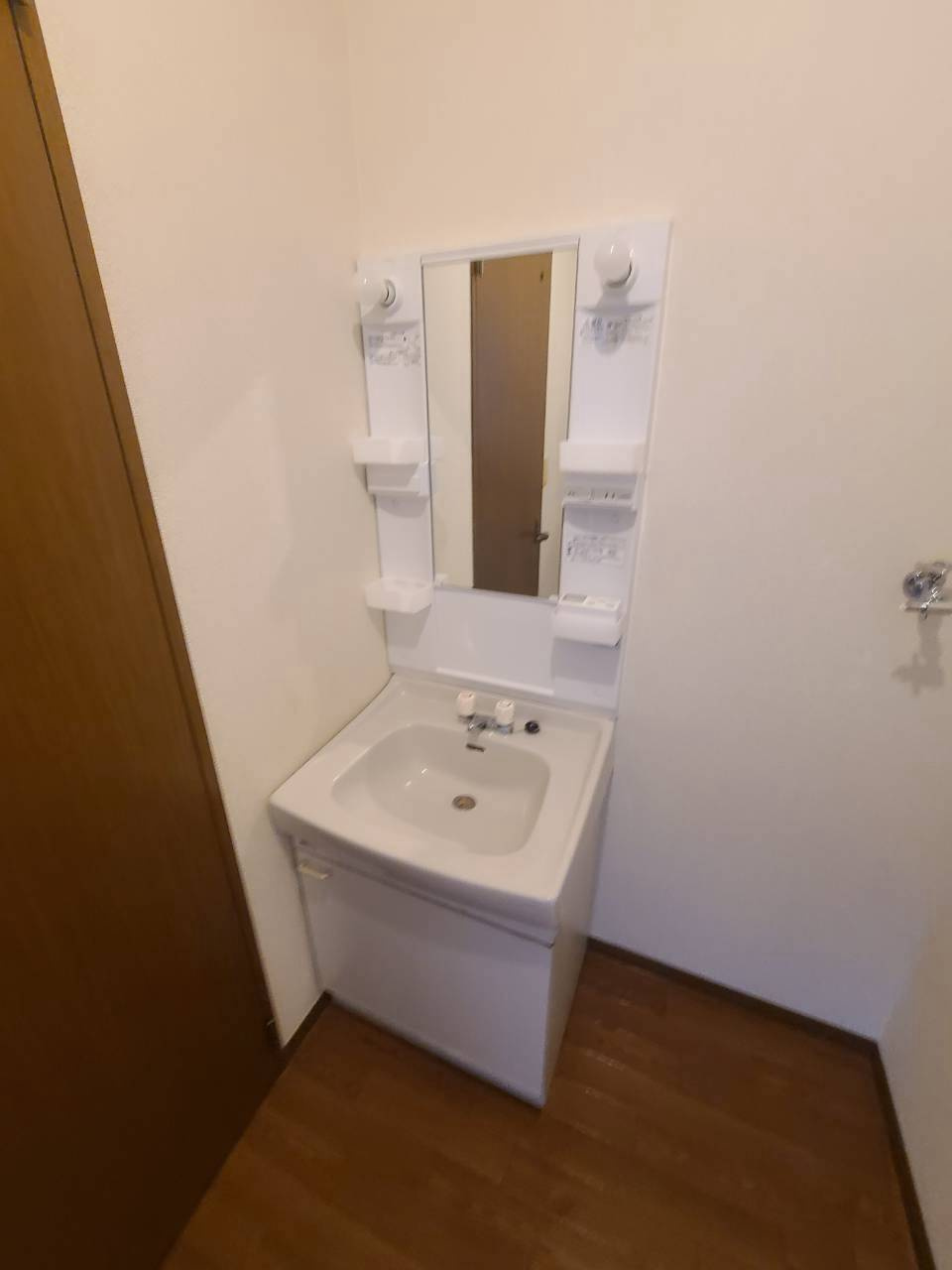 ハミング門戸の洗面所