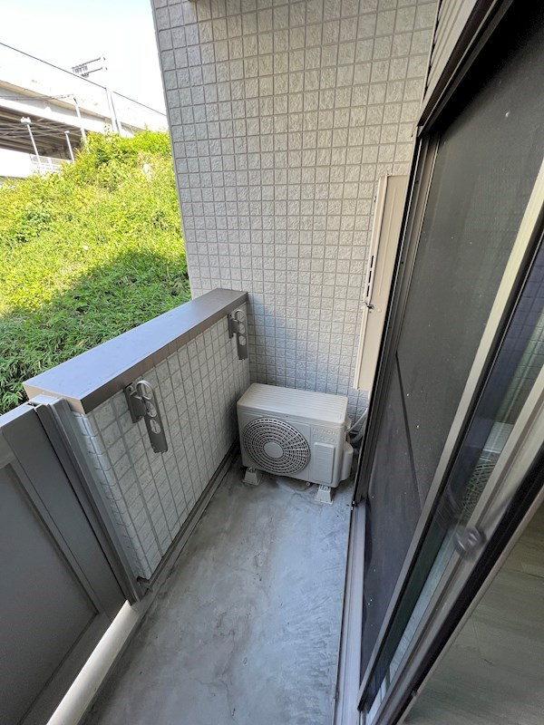 エヌエムサンカンテキャトフＣ棟のバルコニー