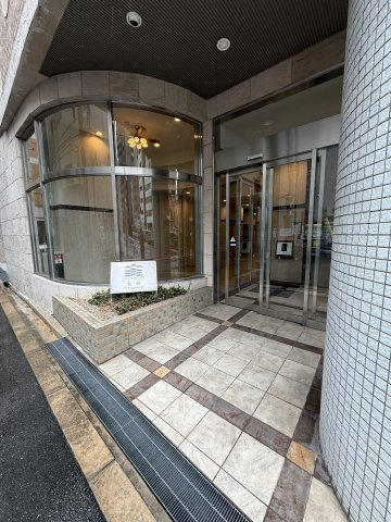サンメゾン谷町セイスアヴェニーダのエントランス