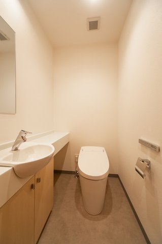 ガーデン渋谷氷川のトイレ|※写真は同タイプ住戸です。