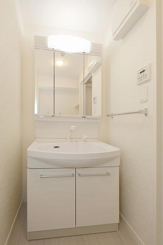 アルティメゾン博多の独立洗面台