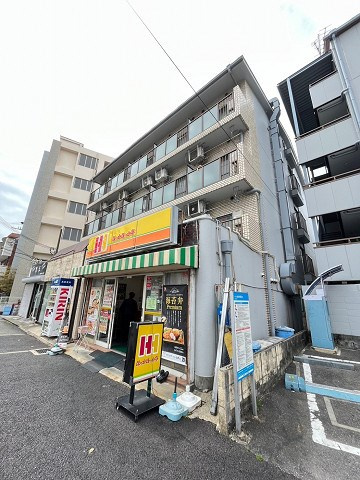 宮本マンションの外観