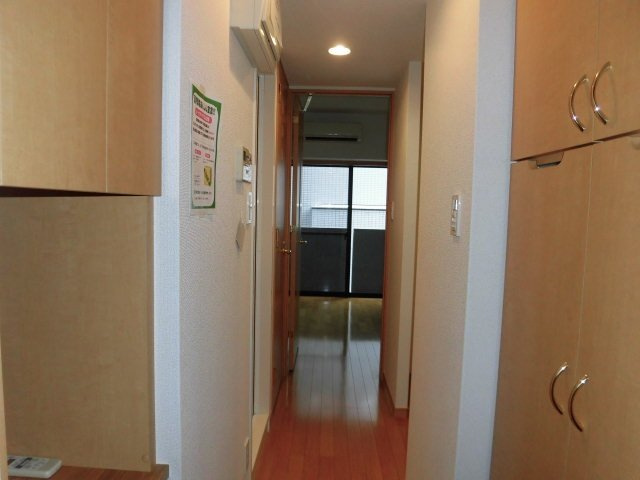 ルーブル中延弐番館の玄関|明るい玄関です