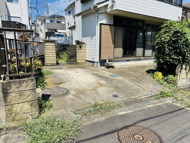 八王子市　大谷町　中古戸建ての駐車場|～2台駐車可能カースペース～