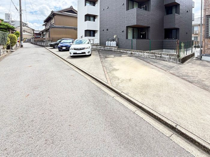ロコ　光の駐車場