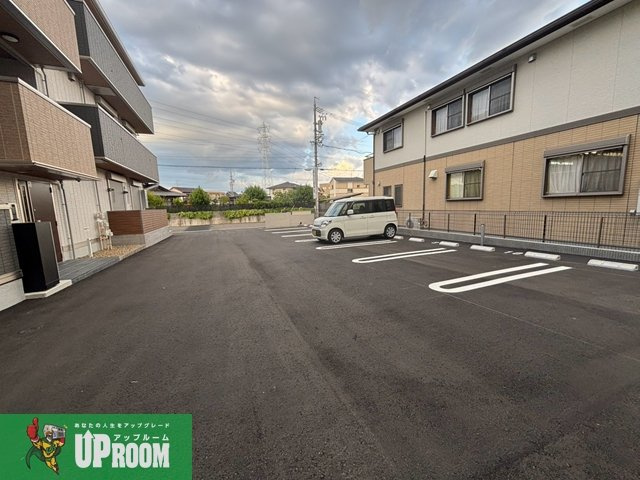 レユスィールの駐車場