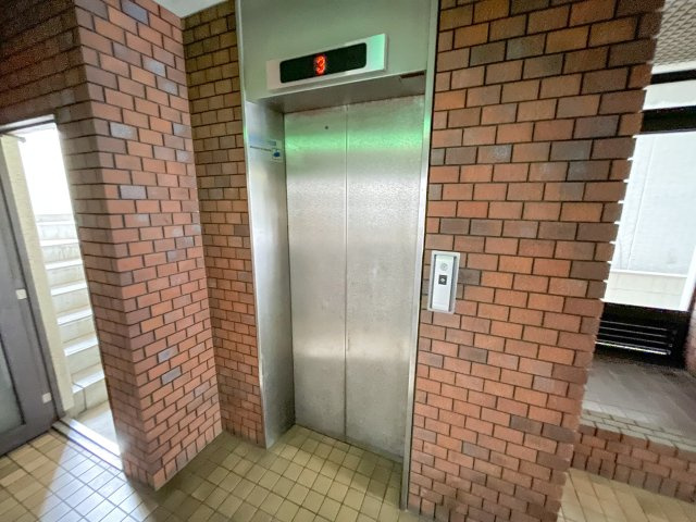 シティハイツ玉出のロビー