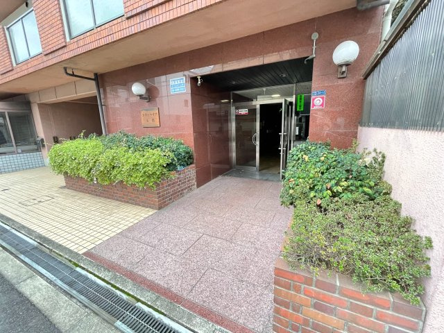 シティハイツ玉出のエントランス