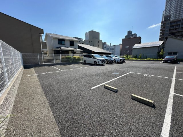 ドーマ泉大津の駐車場