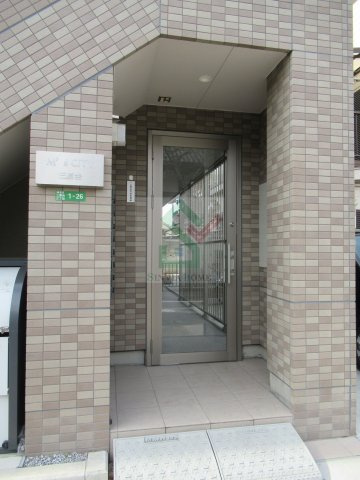 エムズシティ三原台のエントランス