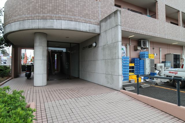 ビサイド大蔵谷のエントランス