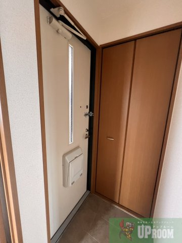 サン・フィールド Ｂの玄関