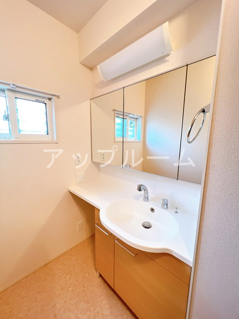 メゾン プルミエの洗面所