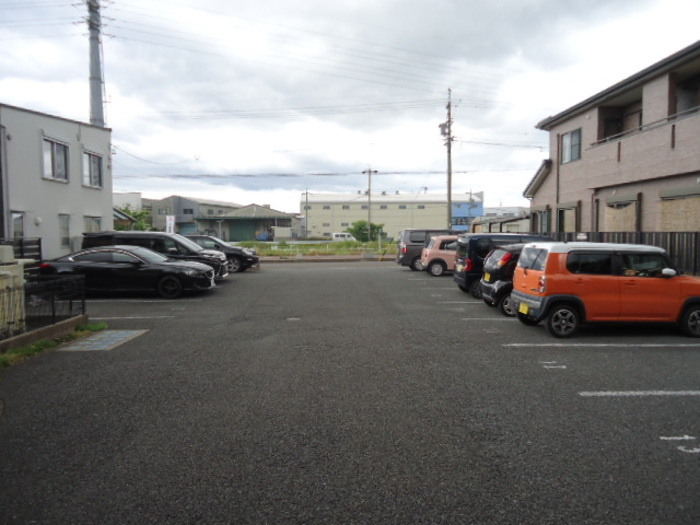 リヴィエールの駐車場|駐車場