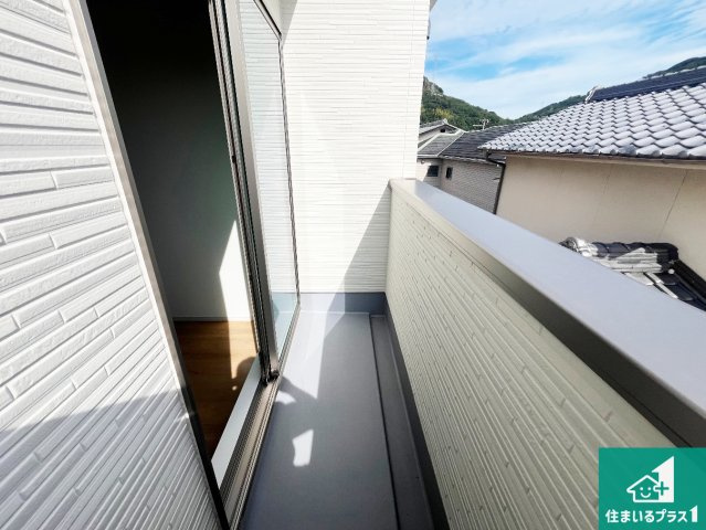 神戸市須磨区緑が丘　第3期　新築一戸建てのバルコニー|ワイドバルコニーは洗濯物を干すスペースが広いのでご家族が多くても安心！