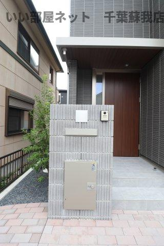 エクセルSAITAのエントランス|宅配ボックスがあると、自分の時間を有効活用できますね！
