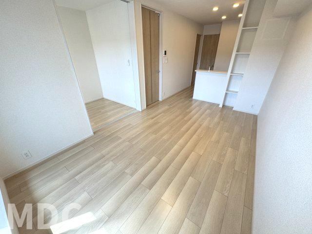 徳島市八万町川南のアパートの居間・リビング