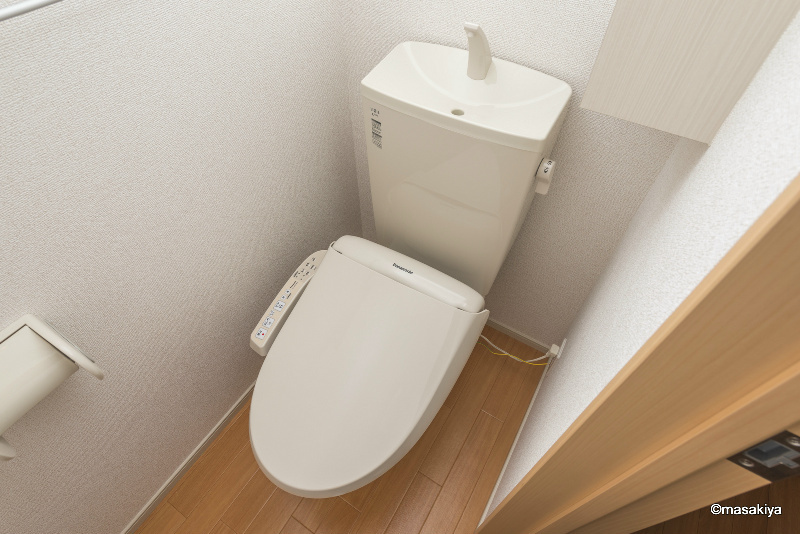 パストラーレのトイレ|トイレ　ウォシュレット付き。