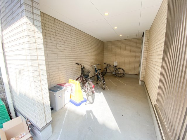 シャーナイン岸里のその他共用部分