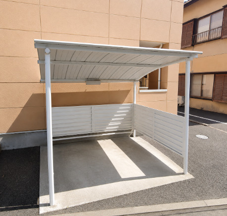 ヴィラ　エスポワールの駐車場|駐輪場