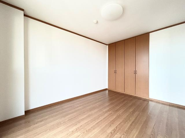幟り道第三ハイツの内装|洋室