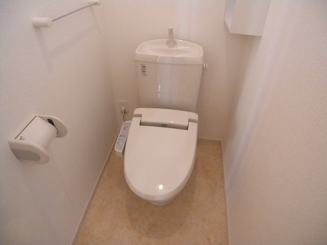 ポレール伊川Ⅲのトイレ