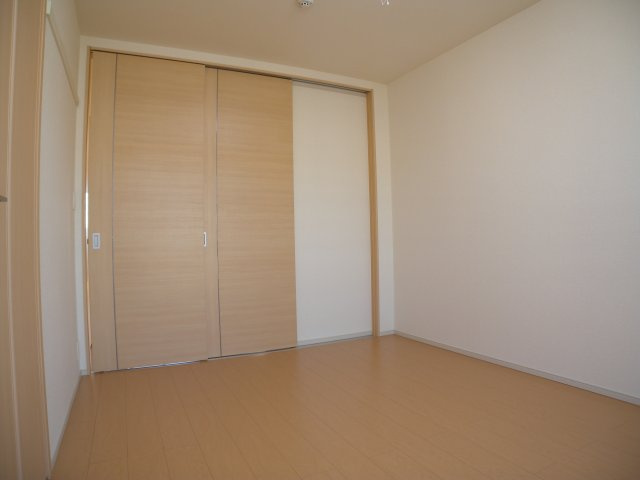 ポレール伊川Ⅲの洋室