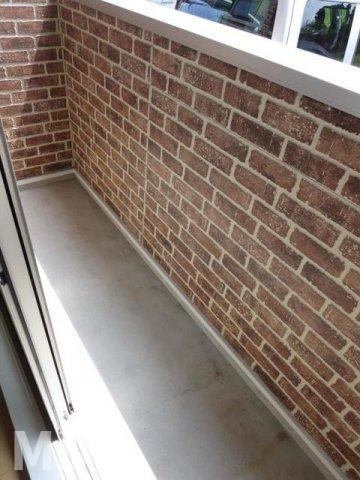 徳島市八万町新貝のアパートのバルコニー