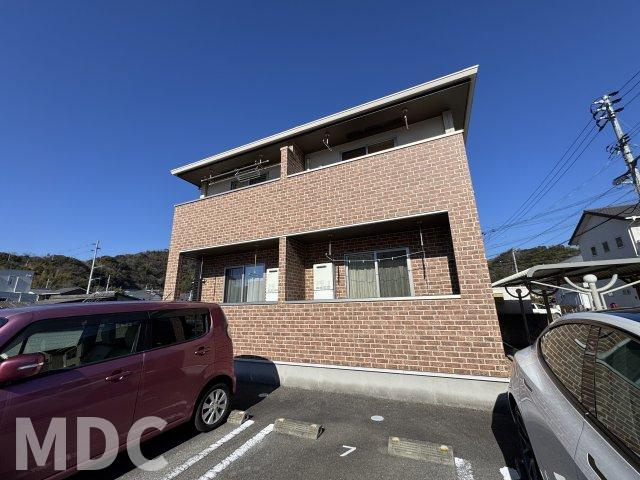 徳島市八万町新貝のアパートの外観