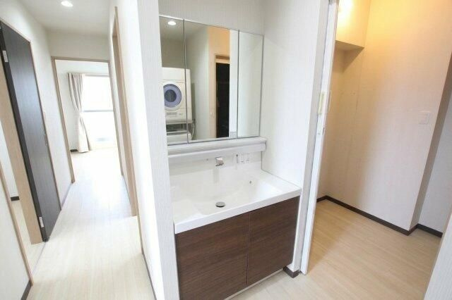 守山区更屋敷事務所兼住居の洗面所