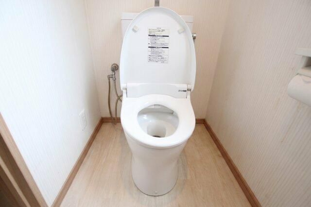守山区更屋敷事務所兼住居のトイレ