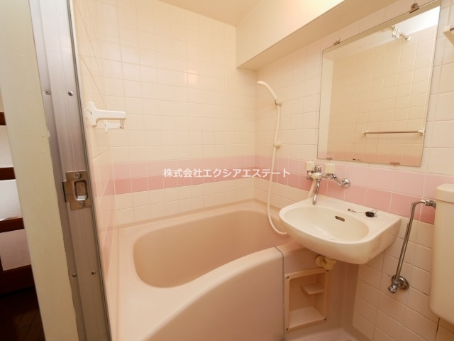 朝日プラザ岸里パサージュの浴室