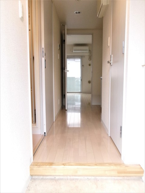 トレセリア大和田の玄関