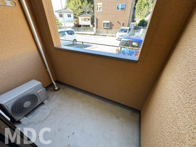 徳島市八万町柿谷のアパートのバルコニー