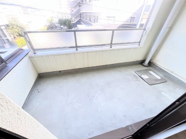 リアライズ柏Ⅰのバルコニー|暖かな日差しのふりそそぐバルコニー