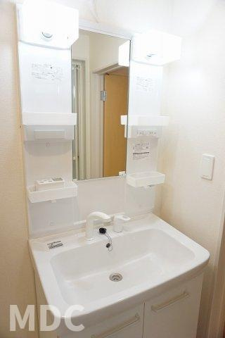 徳島市八万町柿谷のアパートの洗面所