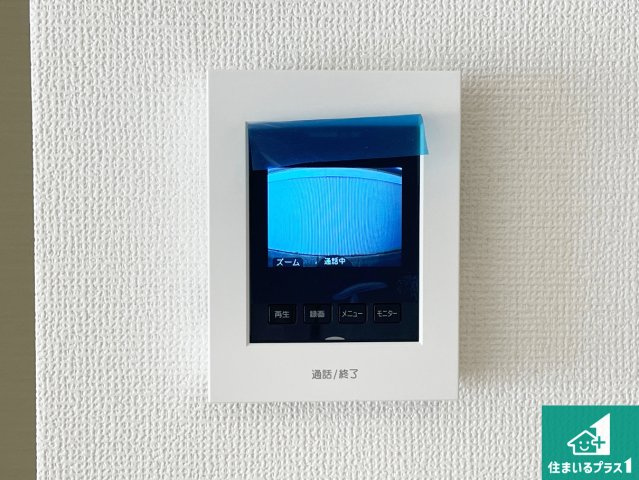 神戸市須磨区緑が丘　第3期　新築一戸建ての防犯設備|カラーモニターインターホン！声だけでなく来訪者の姿や顔がモニターで確認できるので、小さなお子様がいらっしゃるご家庭でも安心できます！