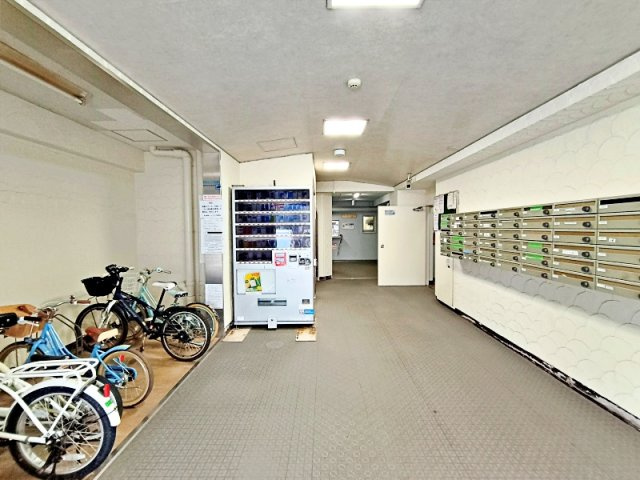 新大阪第一ハイツビルの駐輪場