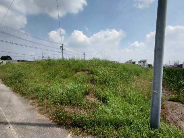 豊田市駒新町不毛売土地の前面道路含む現地写真