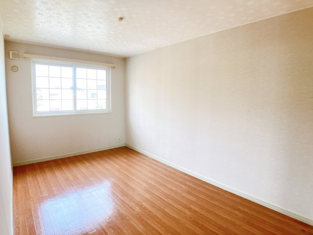 ソレイユ桐ヶ丘の洋室