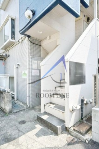 メトリブ三軒茶屋のエントランス|エントランスです。