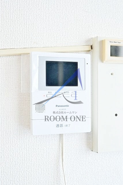 メトリブ三軒茶屋のセキュリティ|モニター付インターホンです。