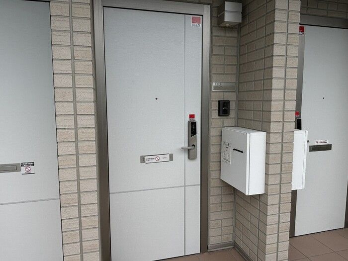 D-room　S・花堂南の玄関