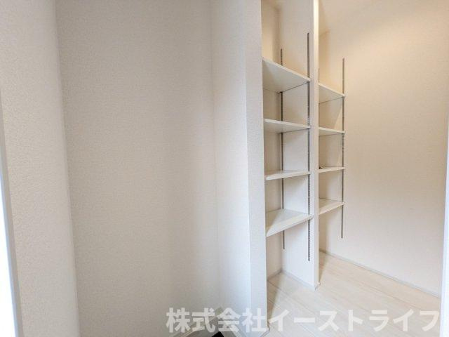 【新築戸建】　いわき市常磐上湯長谷町第3　全2棟　長期優良住宅の収納|シューズクローク　ゴルフバッグやベビーカーも収納できる土間スペースあり