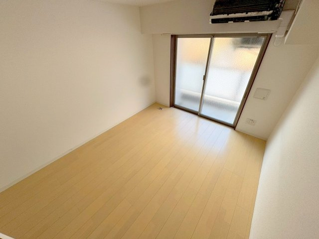 パーラム淡路の居間・リビング