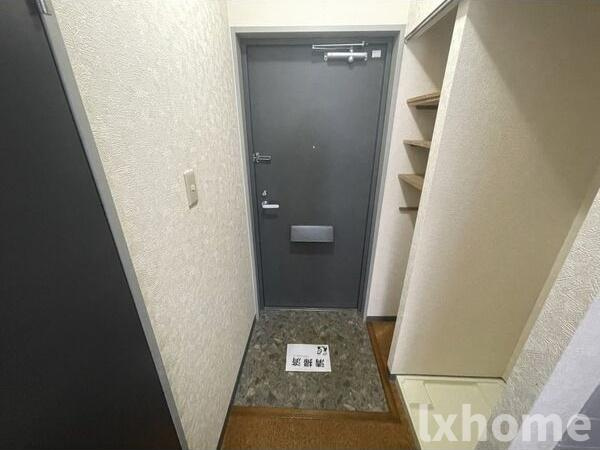コンシェールの玄関