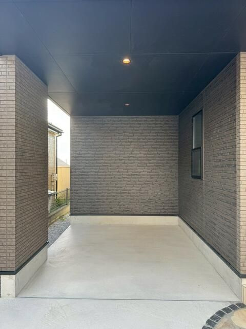 芹が谷戸建の駐車場