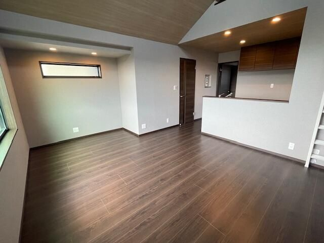芹が谷戸建の居間・リビング