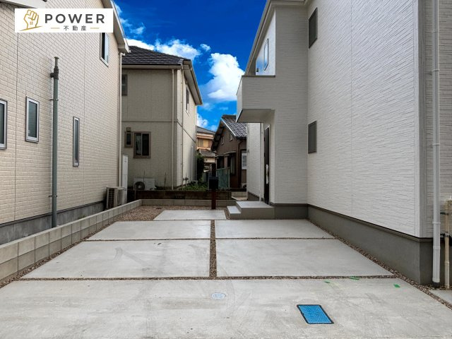 リーブルガーデン　高浜市湯山町8丁目の外観|落ち着いた色合いと上品な質感の外観は、家族の成長とともに永く愛せるデザインを実現しています。									
									